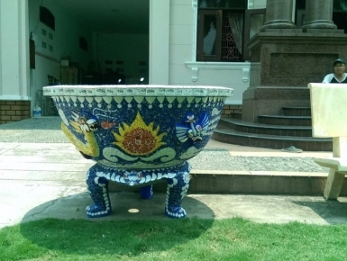 chậu long phụng tranh châu chân quỳ